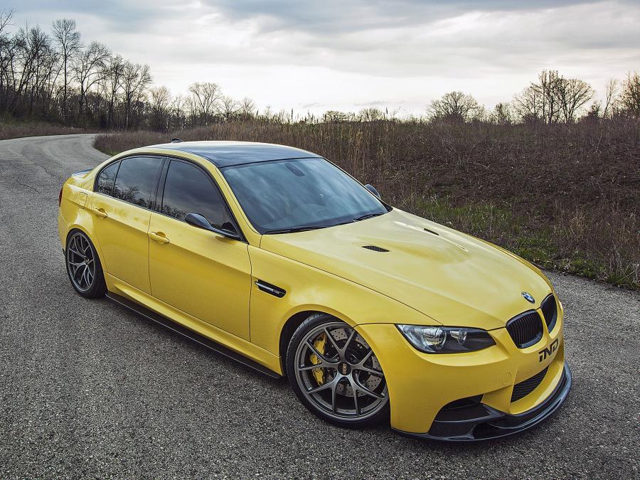  BMW M3 Sedan Dakar Yellow by IND Distribution 2013 года  (фото 5 из 12)